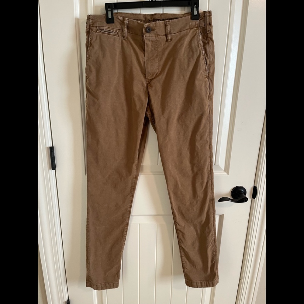 Men’s American Eagle Khakis